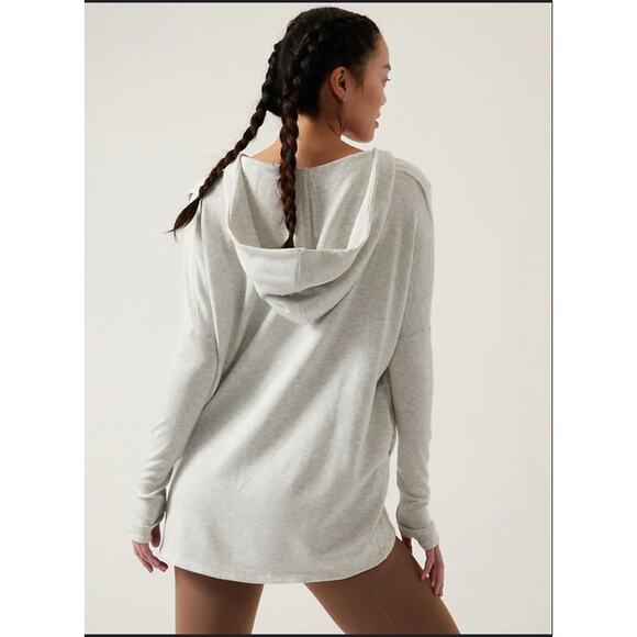 ATHLETA Purana Wrap Sweatshirt in Grey Heather 486073 // XS - Picture 2 of 10
